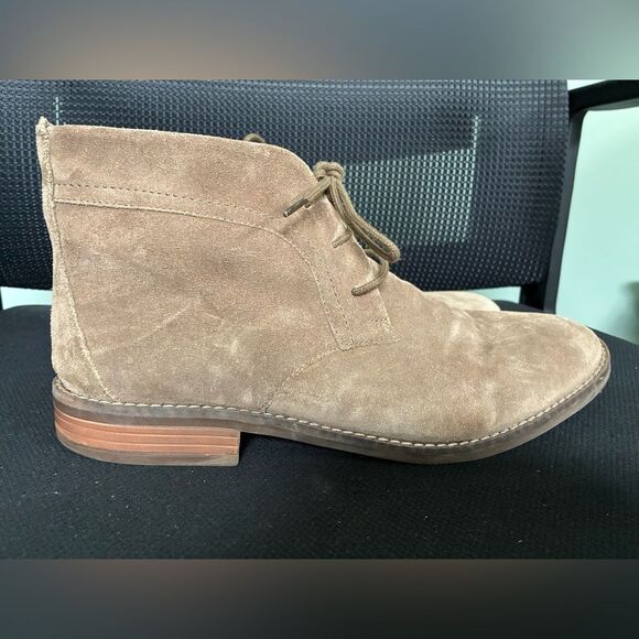 Clarks Women's Phenia Desert Boot in Khaki Suede Size 11 M - Picture 4 of 8